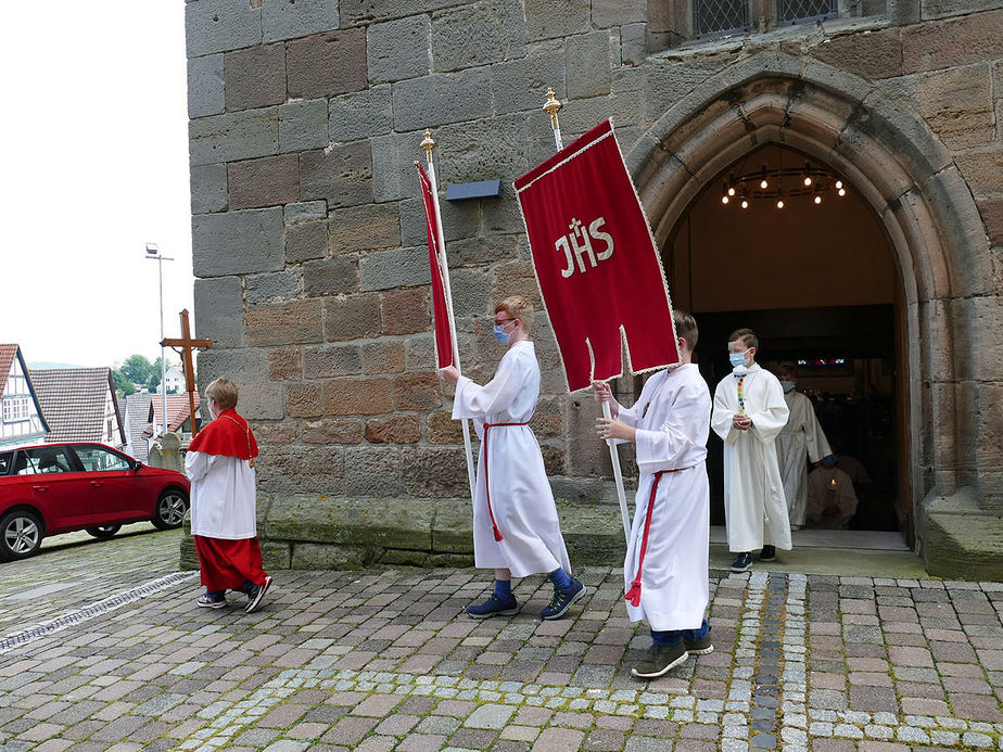 Feier der 1. Heiligen Kommunion in Sankt Crescentius (Foto: Karl-Franz Thiede)